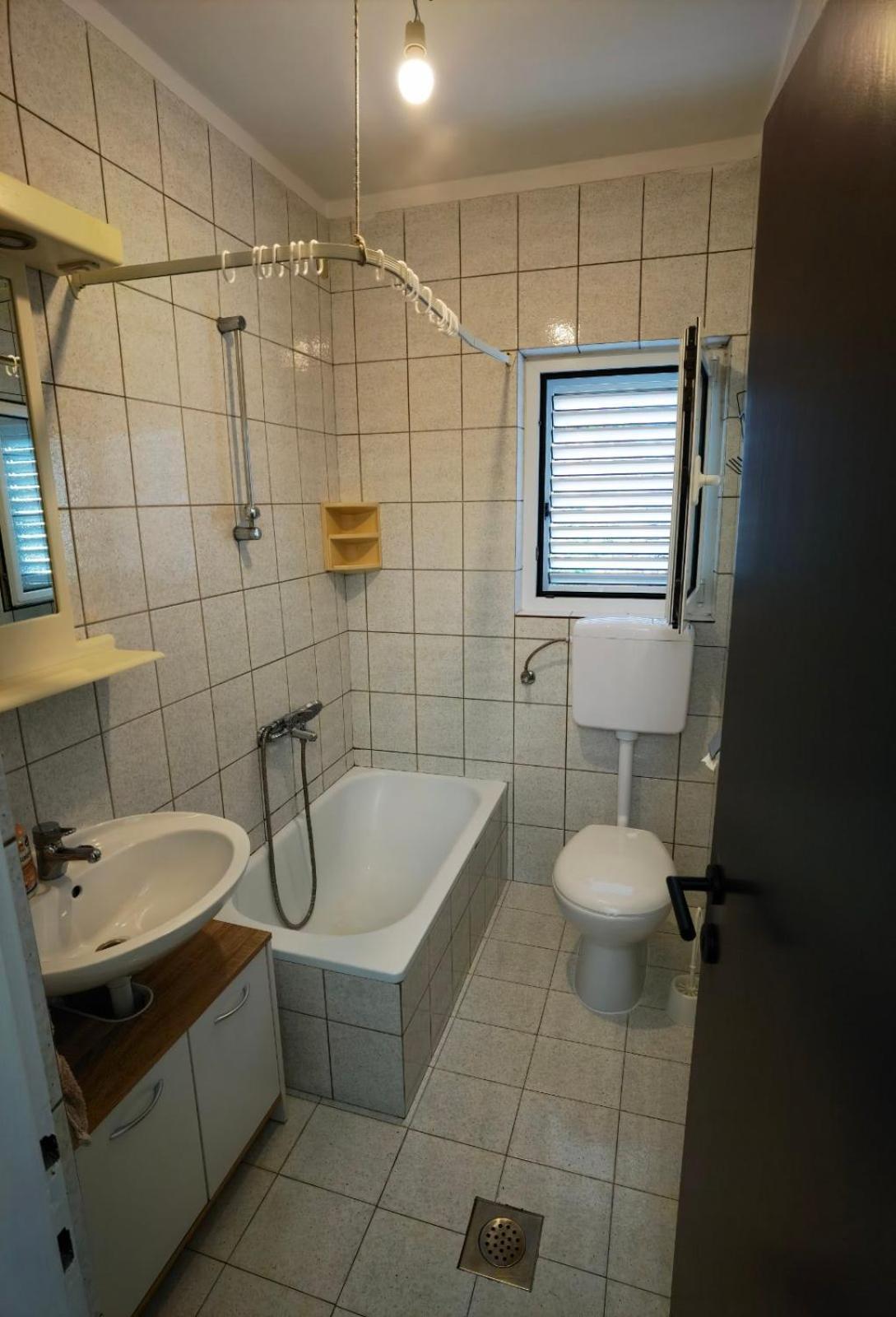Apartments Dijana Supetarska Draga Ngoại thất bức ảnh
